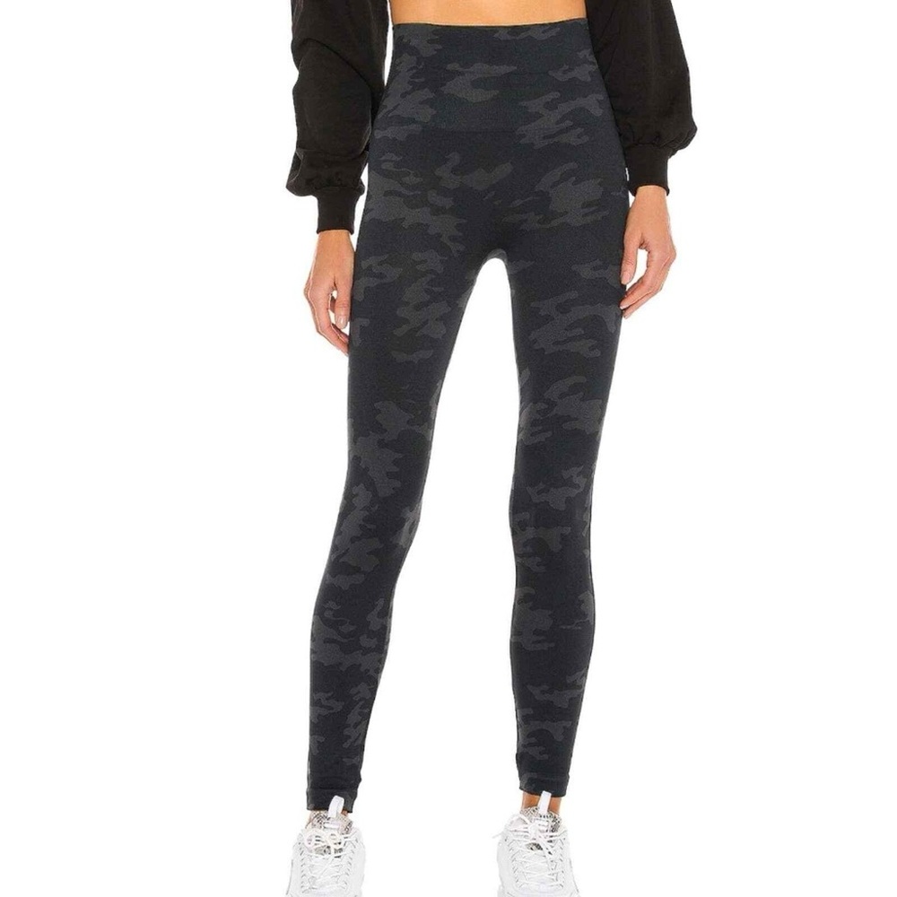 SPANX Look At Me Now Leggings